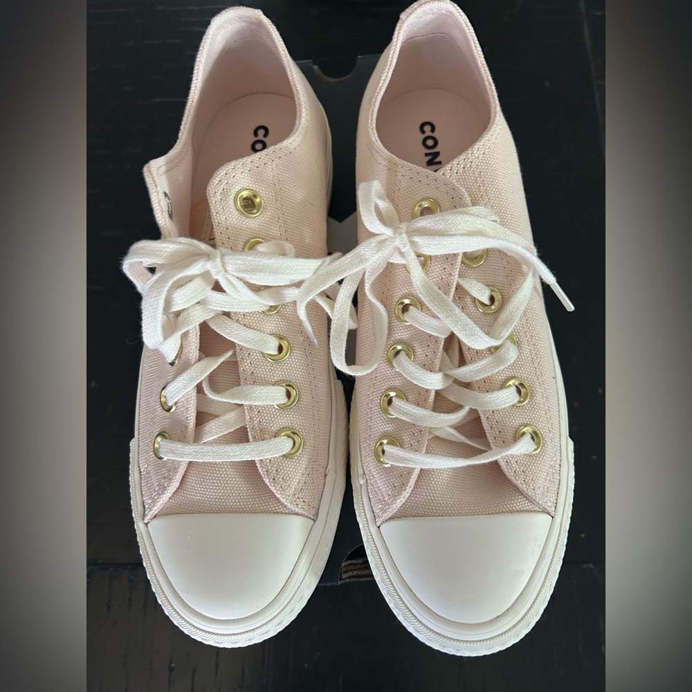 Converse Women's Pink Petal / Gold